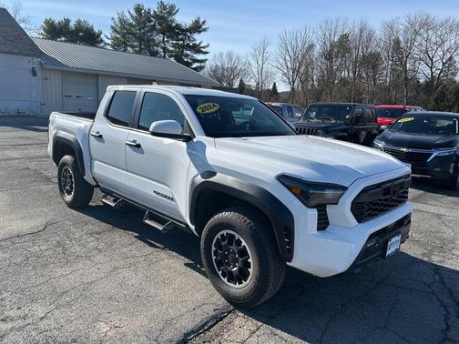 2024 Toyota Tacoma TRD Off Road