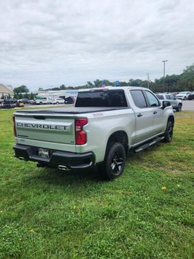 Silver Ice Metallic 2022 Chevrolet Silverado 1500 LT Trail Boss