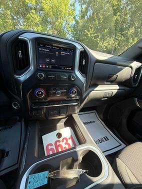 Summit White 2022 Chevrolet Silverado 2500 LT