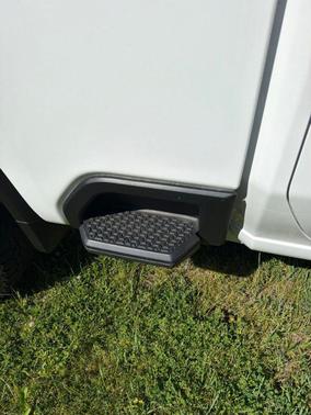 Summit White 2022 Chevrolet Silverado 2500 LT