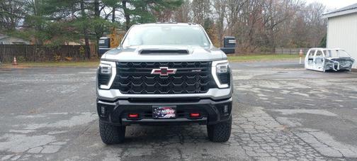 2024 Chevrolet Silverado 2500 4WD Crew Cab Standard Bed ZR2