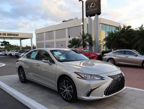 Moonbeam 2025 Lexus ES 350 Base