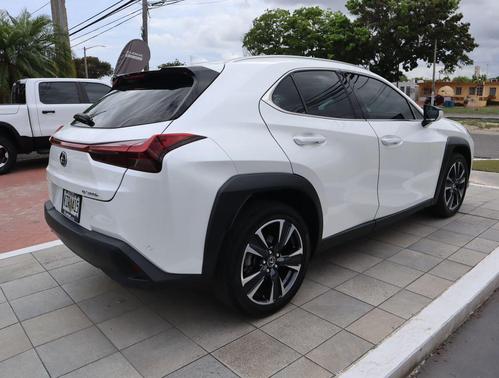 White 2025 Lexus UX 300h Base