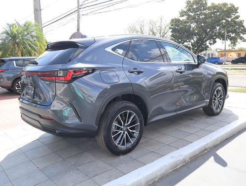 2026 Lexus NX 450h+ Premium