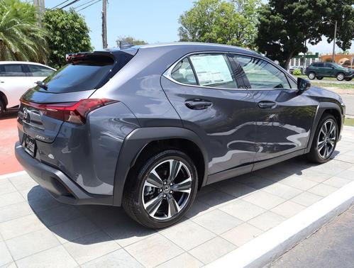 Ultra White 2026 Lexus UX 300h Base