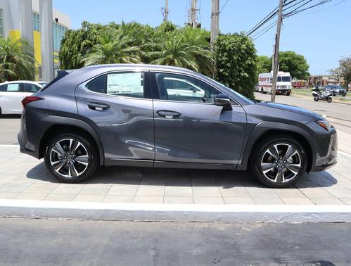 Ultra White 2026 Lexus UX 300h Base