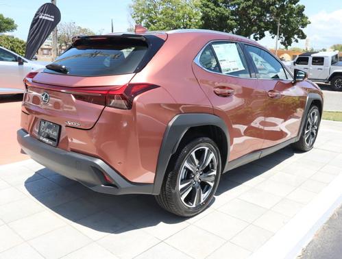 2026 Lexus UX 300h Base