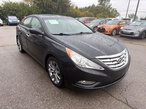 Midnight Black 2011 Hyundai SONATA SE