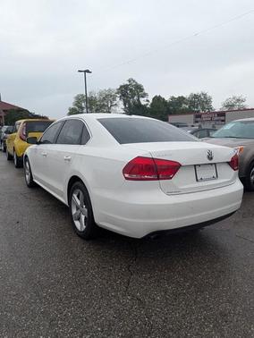 2015 Volkswagen Passat 1.8T Limited Edition