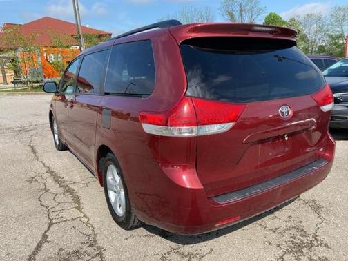 2012 Toyota Sienna LE
