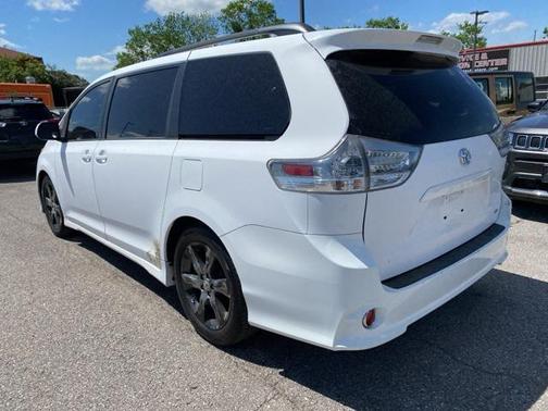 2011 Toyota Sienna SE
