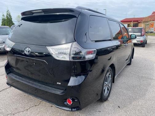 2014 Toyota Sienna SE