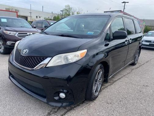 2014 Toyota Sienna SE