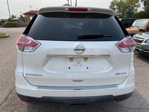 2016 Nissan Rogue SV