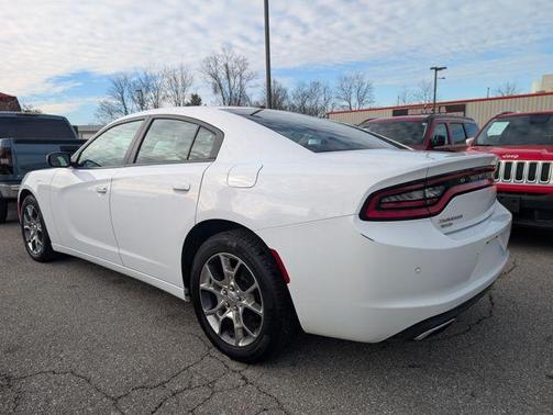 2015 Dodge Charger SE