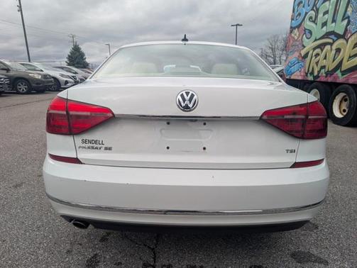 2016 Volkswagen Passat 1.8T SE