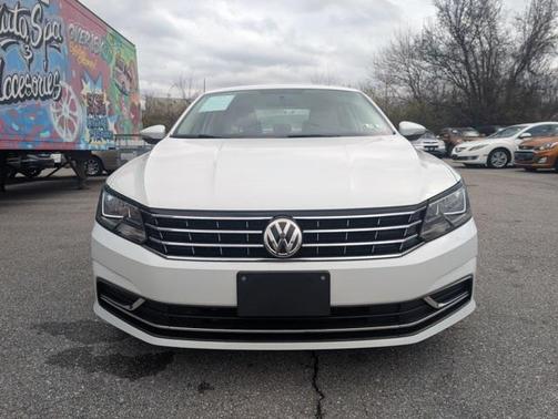 2016 Volkswagen Passat 1.8T SE
