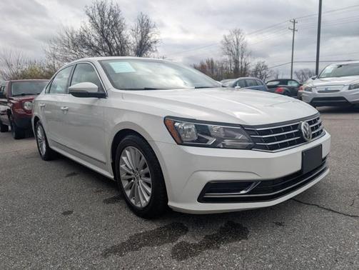 2016 Volkswagen Passat 1.8T SE