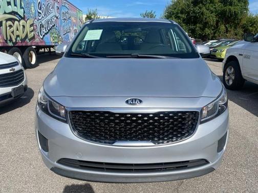 2017 Kia Sedona L