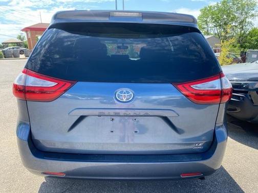 2015 Toyota Sienna LE