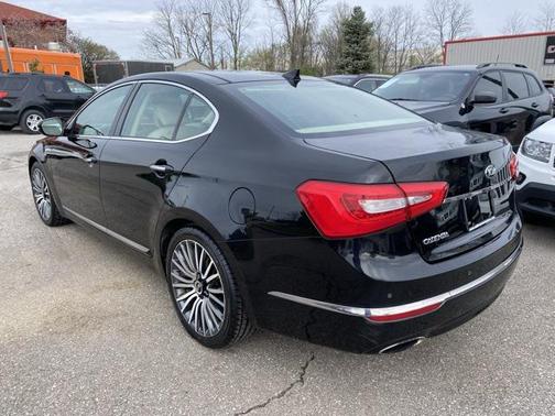 2014 Kia Cadenza Premium