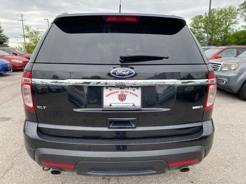 TUXEDO BLACK METALLIC 2015 Ford Explorer XLT