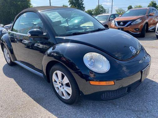 2009 Volkswagen New Beetle S