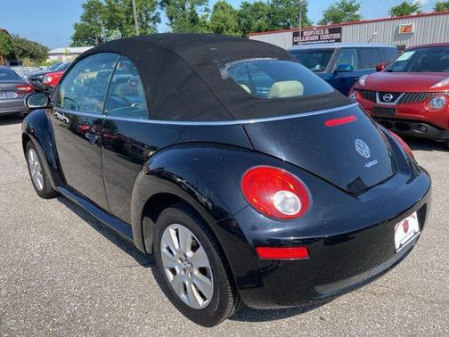 2009 Volkswagen New Beetle S