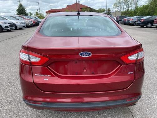 2014 Ford Fusion SE