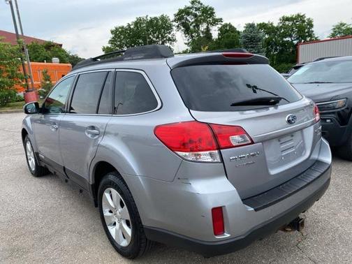 2010 Subaru Outback 3.6 R Premium
