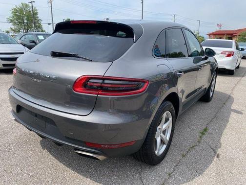 2018 Porsche Macan Base