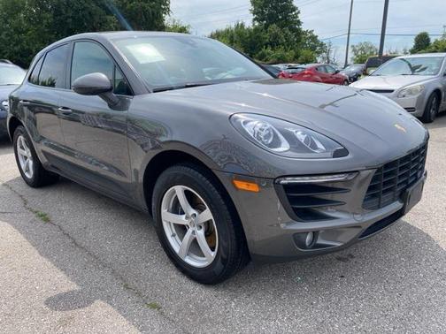 2018 Porsche Macan Base
