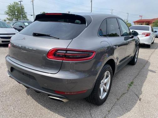 2018 Porsche Macan Base