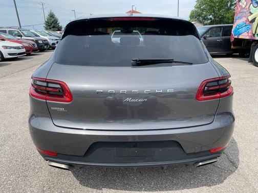 2018 Porsche Macan Base