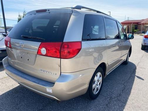 2006 Toyota Sienna CE