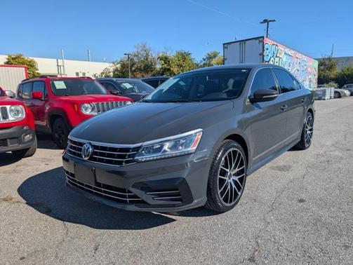 2016 Volkswagen Passat 1.8T R-Line