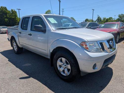 Brilliant Silver 2013 Nissan Frontier SV