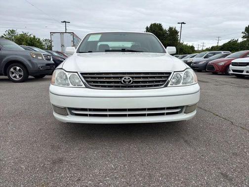 Diamond White Pearl 2003 Toyota Avalon XLS