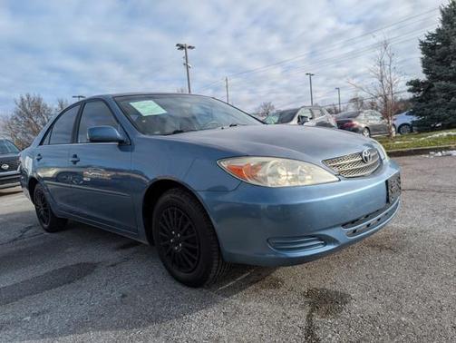 2004 Toyota Camry LE