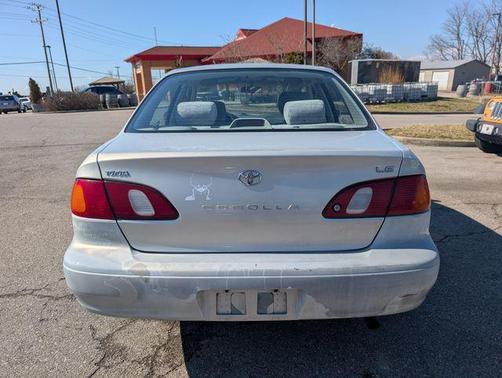 2000 Toyota Corolla LE