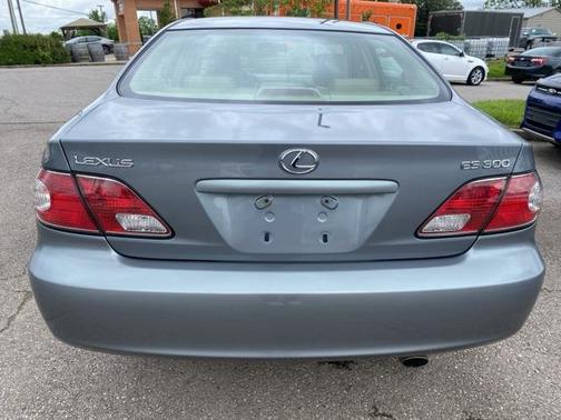 2002 Lexus ES 300 Base