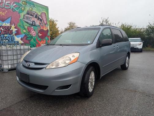 2009 Toyota Sienna LE