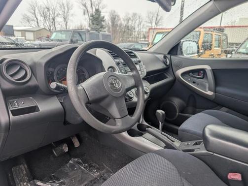 2007 Toyota RAV4 Sport