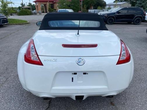 2011 Nissan 370Z Touring