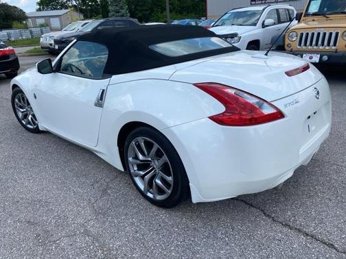 2011 Nissan 370Z Touring