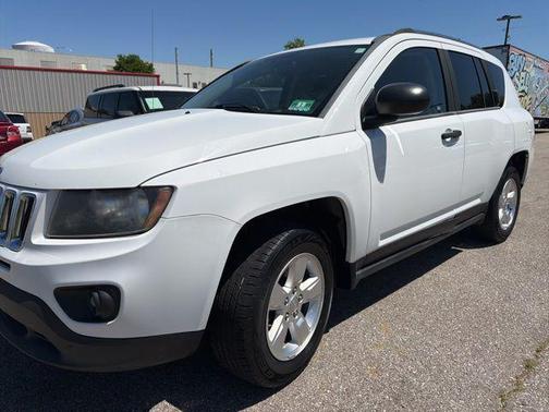 Bright White Clearcoat 2014 Jeep Compass Sport