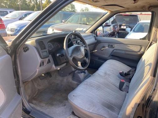 2000 Nissan Frontier XE for sale in Florence, KY - image 10