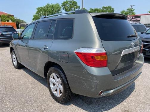 2010 Toyota Highlander SE