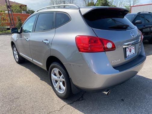 2011 Nissan Rogue SV