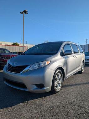 2011 Toyota Sienna LE